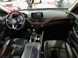 نيسان ألتيما